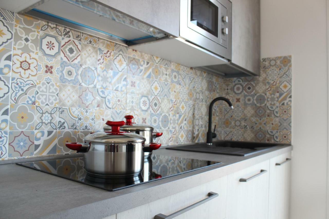 197 Pozzo San Nicola Aparthotel Стинтино Екстериор снимка